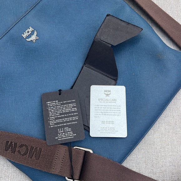 Blue leather MCM Crossbody - Picture 6 of 11